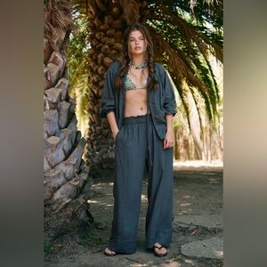 Dreamy Daze Set
Free People
In: Iron Gate